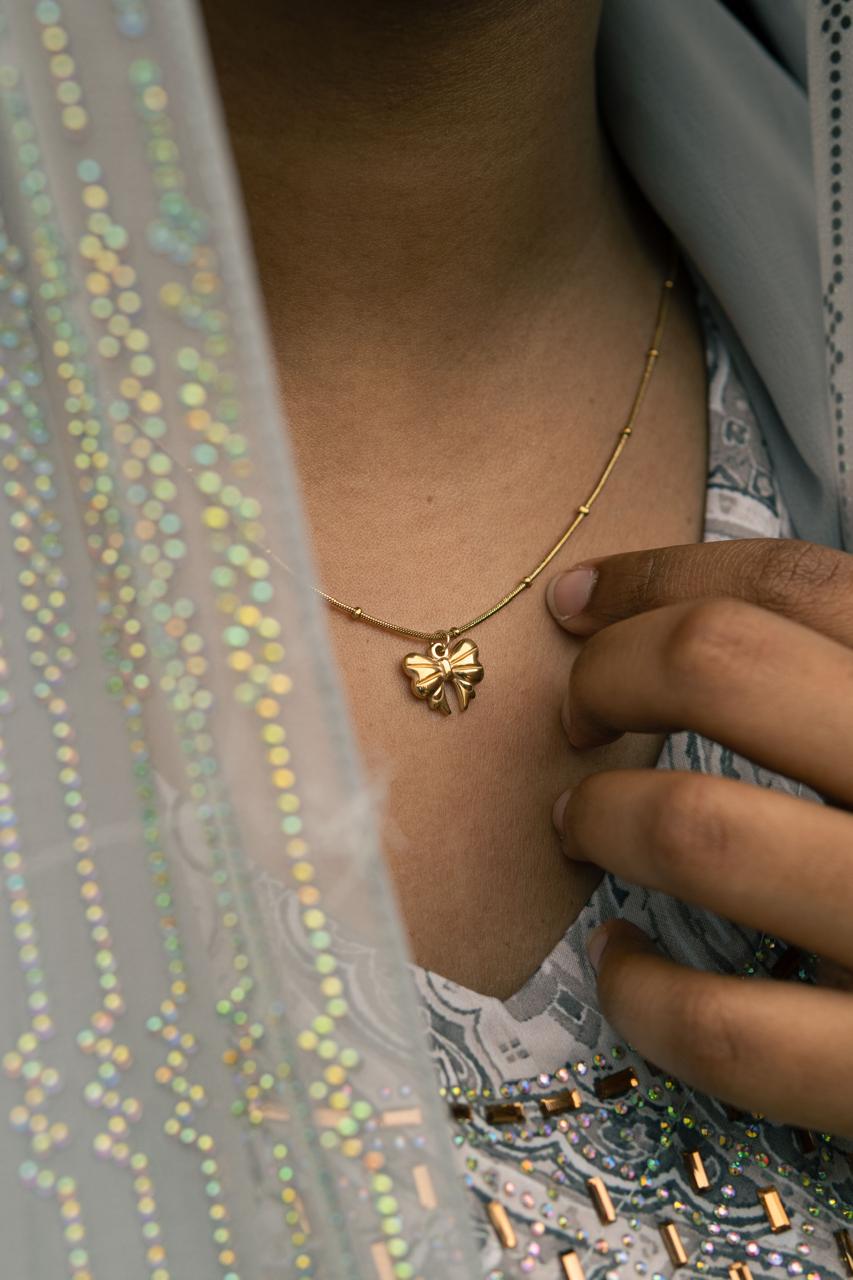 Gold Tone Anti-Tarnish Bow Pendant Chain Necklace